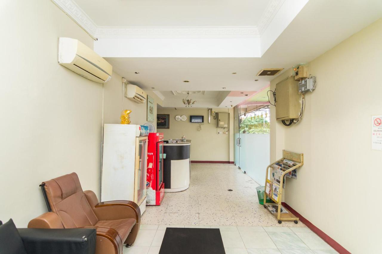 Oyo 1703 テラン ビンタン ホテル Batam エクステリア 写真